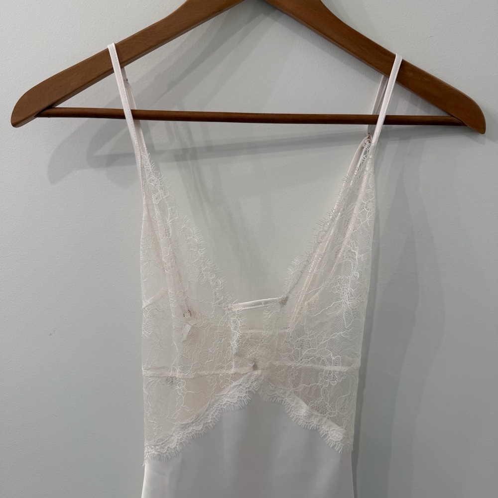 NWOT Vintage Victoria’s Secret White Silk Lace Mini Slip Lingerie - Picture 2 of 7